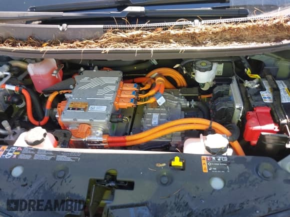 ✅ 2020 Chevrolet Bolt EV Premier • VIN: 1G1FZ6S03L4145572 • Lot: 41672295. Wystawiony na IAAI z przebiegiem 25 998 mil. Bezpłatny archiwum sprzedaży aukcyjnych z USA i szczegółowy raport historii pojazdu na DreamBid. Zdjęcie 10.