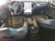 ✅ 2016 Tesla Model S 70 • VIN: 5YJSA1E11GF166908 • Lot: 90986525. Wystawiony na Copart z przebiegiem 48 602 mil. Bezpłatny archiwum sprzedaży aukcyjnych z USA i szczegółowy raport historii pojazdu na DreamBid. Zdjęcie 8.