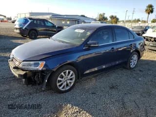 ✅ 2014 Volkswagen Jetta SE • VIN: 3VWD17AJ0EM287940 • Лот: 91929115. Опубликован ранее на Copart с пробегом 135 657 миль. Бесплатный доступ к архиву аукционных продаж из США и подробный отчёт об истории автомобиля на DreamBid. Изображение 1.
