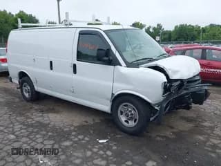 ✅ 2024 GMC Savana Cargo • VIN: 1GTW7AFPXR1232550 • Lot: 42440041. Wystawiony na IAAI z przebiegiem 3 746 mil. Bezpłatny archiwum sprzedaży aukcyjnych z USA i szczegółowy raport historii pojazdu na DreamBid. Zdjęcie 1.