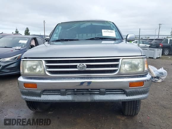 ✅ 1997 Toyota T100 SR5 • VIN: JT4UN24D3V0040298 • Lot: 41936885. Listed on IAAI with 66,224 mi. Free auction sales archive from the USA and detailed vehicle history report at DreamBid. Image 12.