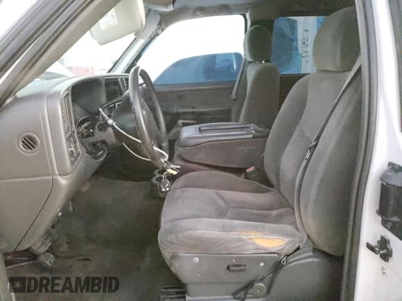 ✅ 2003 Chevrolet Silverado 2500HD LS • VIN: 1GCHC29U33E123116 • Лот: 77034944. Опубликован ранее на Copart с пробегом 225 233 миль. Бесплатный доступ к архиву аукционных продаж из США и подробный отчёт об истории автомобиля на DreamBid. Изображение 7.