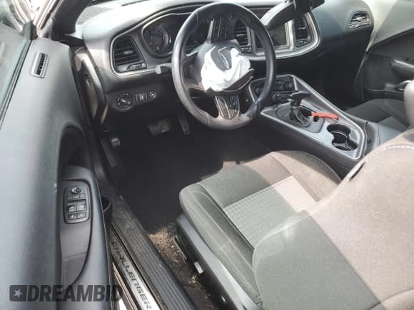 ✅ 2020 Dodge Challenger SXT • VIN: 2C3CDZAG2LH146454 • Lot: 53880494. Wystawiony na Copart z przebiegiem 51 708 mil. Bezpłatny archiwum sprzedaży aukcyjnych z USA i szczegółowy raport historii pojazdu na DreamBid. Zdjęcie 8.