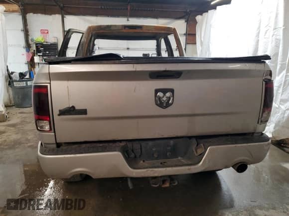 ✅ 2010 Dodge 1500 SLT • VIN: 1D7RV1GT4AS145388 • Лот: 82543664. Размещён на Copart с пробегом Не указан миль. Получите бесплатный доступ к архиву аукционных продаж из США и посмотрите подробный отчёт об истории автомобиля на DreamBid. Изображение 6.