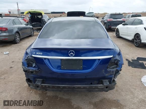 ✅ 2017 Mercedes-Benz C 300 • VIN: 55SWF4JB0HU202316 • Лот: 42139505. Опубликован ранее на IAAI с пробегом 88 514 миль. Бесплатный доступ к архиву аукционных продаж из США и подробный отчёт об истории автомобиля на DreamBid. Изображение 16.