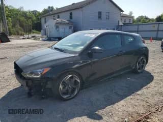 2020 Hyundai Veloster Turbo Ultimate z VIN KMHTH6ABXLU021956, wystawiony jako Copart lot #58833945 z przebiegiem 62 080 mil mil oraz Szkoda całkowita • Salvage title. Historia ofert i sprzedaży dostępna na DreamBid. Obrazek 1.