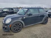 ✅ 2013 MINI Hardtop • VIN: WMWSU3C56DT678310 • Lot: 95392115. Wystawiony na Copart z przebiegiem 86 727 mil. Bezpłatny archiwum sprzedaży aukcyjnych z USA i szczegółowy raport historii pojazdu na DreamBid. Zdjęcie 1.