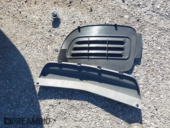 ✅ 2013 Chevrolet Traverse LT • VIN: 1GNKRGKD5DJ113456 • Lot: 43461646. Wystawiony na IAAI z przebiegiem 228 136 mil. Bezpłatny archiwum sprzedaży aukcyjnych z USA i szczegółowy raport historii pojazdu na DreamBid. Zdjęcie 12.