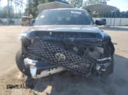 ✅ 2018 Toyota Tundra SR5 • VIN: 5TFEY5F18JX231961 • Лот: 70451115. Опубликован ранее на Copart с пробегом 153 074 миль. Бесплатный доступ к архиву аукционных продаж из США и подробный отчёт об истории автомобиля на DreamBid. Изображение 5.