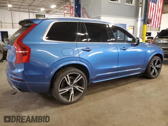 ✅ 2017 Volvo XC90 R-Design • VIN: YV4A22PM7H1132260 • Lot: 65254645. Listed on Copart with 112,073 mi. Free auction sales archive from the USA and detailed vehicle history report at DreamBid. Image 3.