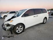 ✅ 2014 Toyota Sienna L • VIN: 5TDZK3DC2ES515920 • Лот: 90667815. Опубликован ранее на Copart с пробегом 126 528 миль. Бесплатный доступ к архиву аукционных продаж из США и подробный отчёт об истории автомобиля на DreamBid. Изображение 1.