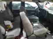 ✅ 2005 Chevrolet Silverado 1500 LS • VIN: 1GCEK19V05Z305800 • Lot: 86966714. Wystawiony na Copart z przebiegiem 340 587 mil mil. Skorzystaj z bezpłatnego archiwum sprzedaży aukcyjnych z USA i zobacz szczegółowy raport historii pojazdu na DreamBid. Zdjęcie 10.