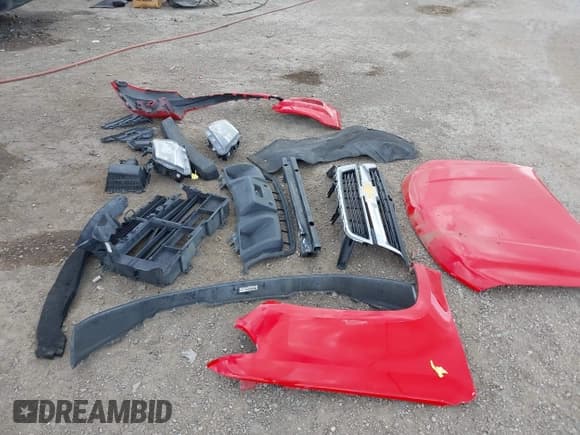 ✅ 2018 Chevrolet Colorado 2WD Work Truck • VIN: 1GCGSBEA1J1256990 • Lot: 41654571. Listed on IAAI with 92,507 mi. Free auction sales archive from the USA and detailed vehicle history report at DreamBid. Image 12.