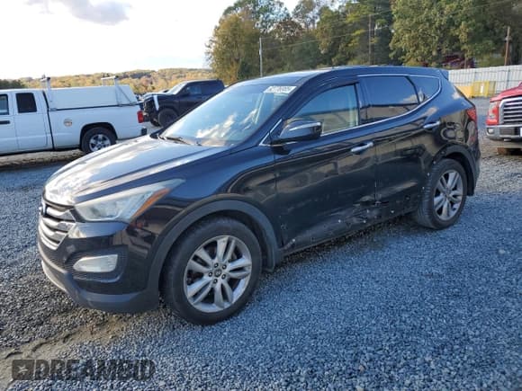 ✅ 2013 Hyundai Santa Fe Sport • VIN: 5XYZWDLA4DG053236 • Лот: 82776985. Опубликован ранее на Copart с пробегом 227 784 миль. Бесплатный доступ к архиву аукционных продаж из США и подробный отчёт об истории автомобиля на DreamBid. Изображение 1.