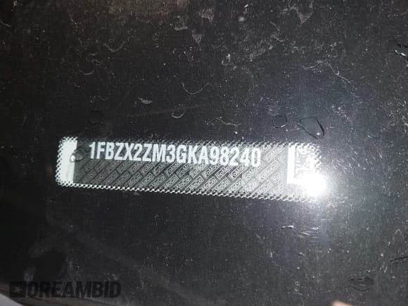 ✅ 2016 Ford Transit XLT • VIN: 1FBZX2ZM3GKA98240 • Lot: 43839535. Wystawiony na IAAI z przebiegiem 174 963 mil. Bezpłatny archiwum sprzedaży aukcyjnych z USA i szczegółowy raport historii pojazdu na DreamBid. Zdjęcie 9.