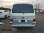 ✅ 2003 Volkswagen EuroVan MV • VIN: WV2MB47053H002505 • Лот: 83840884. Опубликован ранее на Copart с пробегом 250 786 миль. Бесплатный доступ к архиву аукционных продаж из США и подробный отчёт об истории автомобиля на DreamBid. Изображение 6.