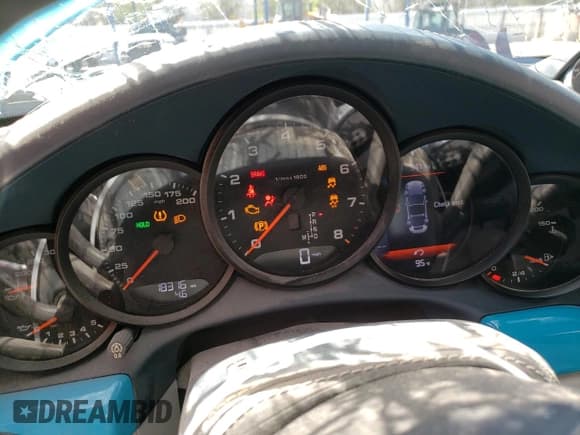 ✅ 2017 Porsche 911 4S • VIN: WP0BB2A9XHS136860 • Lot: 58390023. Wystawiony na Copart z przebiegiem 18 316 mil. Bezpłatny archiwum sprzedaży aukcyjnych z USA i szczegółowy raport historii pojazdu na DreamBid. Zdjęcie 9.