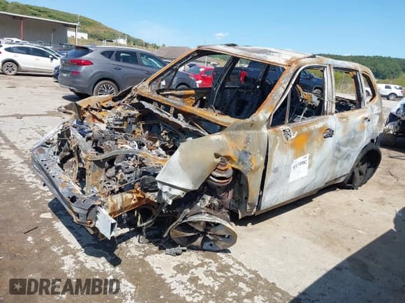 ✅ 2014 Subaru Forester Premium • VIN: JF2SJACC8EG521808 • Lot: 43174982. Listed on IAAI with 141,000 mi. Free auction sales archive from the USA and detailed vehicle history report at DreamBid. Image 2.
