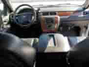 2007 Chevrolet Suburban LTZ with VIN 1GNFC16017R400130, listed as a Copart auction lot 91052515 with 177,895 mi miles and Salvage title. Bid and sale history available at DreamBid. Image 8.