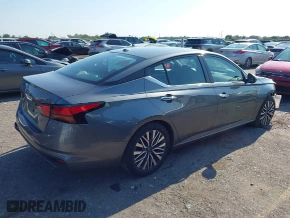 ✅ 2023 Nissan Altima SV • VIN: 1N4BL4DV6PN345131 • Лот: 43172461. Опубликован ранее на IAAI с пробегом 41 437 миль. Бесплатный доступ к архиву аукционных продаж из США и подробный отчёт об истории автомобиля на DreamBid. Изображение 4.