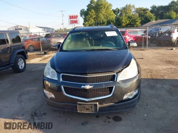 2010 Chevrolet Traverse 1LT z VIN 1GNLVFED5AS117261, wystawiony jako IAAI lot #43220575 z przebiegiem 257 124 mil mil oraz . Historia ofert i sprzedaży dostępna na DreamBid. Obrazek 12.