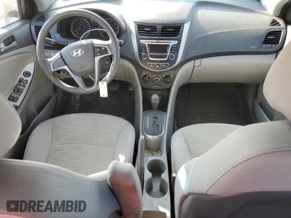 ✅ 2017 Hyundai Accent SE • VIN: KMHCT5AE6HU301514 • Лот: 76824924. Опубликован ранее на Copart с пробегом 153 165 миль. Бесплатный доступ к архиву аукционных продаж из США и подробный отчёт об истории автомобиля на DreamBid. Изображение 8.