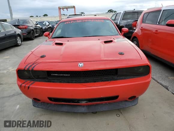 2010 Dodge Challenger R/T z VIN 2B3CJ5DT2AH146295, wystawiony jako Copart lot #74652604 z przebiegiem Nie podano mil oraz Szkoda całkowita • Salvage title. Historia ofert i sprzedaży dostępna na DreamBid. Obrazek 5.