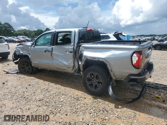 ✅ 2024 GMC Canyon 2WD Elevation • VIN: 1GTP5BEK5R1273142 • Лот: 65288145. Опубликован ранее на Copart с пробегом 12 001 миль. Бесплатный доступ к архиву аукционных продаж из США и подробный отчёт об истории автомобиля на DreamBid. Изображение 2.