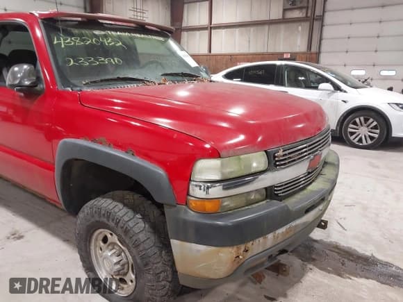 ✅ 2002 Chevrolet Silverado 2500HD • VIN: 1GCHK29U12E160263 • Lot: 43820432. Wystawiony na IAAI z przebiegiem 233 390 mil. Bezpłatny archiwum sprzedaży aukcyjnych z USA i szczegółowy raport historii pojazdu na DreamBid. Zdjęcie 14.