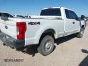 ✅ 2017 Ford F-250 XLT • VIN: 1FT7X2B60HEF18244 • Лот: 43143383. Опубликован ранее на IAAI с пробегом 142 975 миль. Бесплатный доступ к архиву аукционных продаж из США и подробный отчёт об истории автомобиля на DreamBid. Изображение 4.
