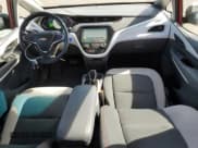 ✅ 2021 Chevrolet Bolt EV LT • VIN: 1G1FY6S09M4112032 • Lot: 50244875. Wystawiony na Copart z przebiegiem 27 696 mil. Bezpłatny archiwum sprzedaży aukcyjnych z USA i szczegółowy raport historii pojazdu na DreamBid. Zdjęcie 8.