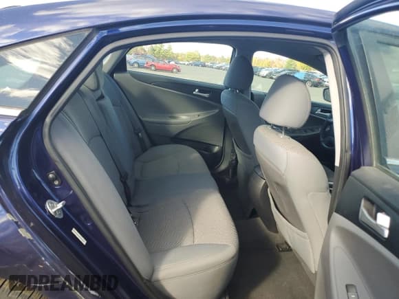 ✅ 2011 Hyundai Sonata GLS • VIN: 5NPEB4AC1BH088238 • Lot: 75867854. Listed on Copart with 174,406 mi. Free auction sales archive from the USA and detailed vehicle history report at DreamBid. Image 10.