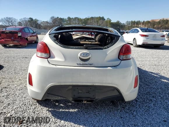 ✅ 2013 Hyundai Veloster w/Black Int • VIN: KMHTC6AD6DU122736 • Lot: 43390305. Wystawiony na Copart z przebiegiem Nie podano. Bezpłatny archiwum sprzedaży aukcyjnych z USA i szczegółowy raport historii pojazdu na DreamBid. Zdjęcie 6.