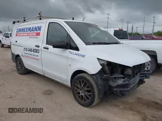 ✅ 2017 Mercedes-Benz Metris Cargo • VIN: WD3PG2EA4H3201489 • Lot: 42405877. Wystawiony na IAAI z przebiegiem 150 463 mil. Bezpłatny archiwum sprzedaży aukcyjnych z USA i szczegółowy raport historii pojazdu na DreamBid. Zdjęcie 1.