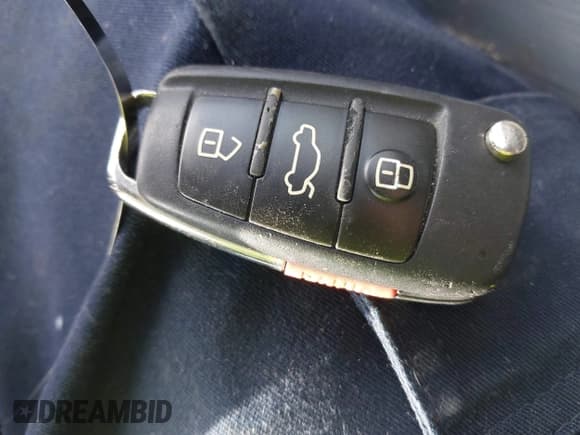 ✅ 2018 Audi A3 Premium • VIN: WAUAUGFF5J1000288 • Лот: 42943701. Опубликован ранее на IAAI с пробегом 119 861 миль. Бесплатный доступ к архиву аукционных продаж из США и подробный отчёт об истории автомобиля на DreamBid. Изображение 11.