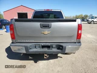 ✅ 2009 Chevrolet Silverado 1500 LS • VIN: 2GCEC19C291105415 • Lot: 85383465. Wystawiony na Copart z przebiegiem 197 777 mil. Bezpłatny archiwum sprzedaży aukcyjnych z USA i szczegółowy raport historii pojazdu na DreamBid. Zdjęcie 6.