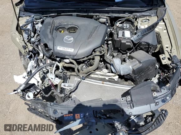 ✅ 2024 Mazda 3 Carbon Edition • VIN: 3MZBPBXY7RM402746 • Lot: 61170235. Listed on Copart with 42,740 mi. Free auction sales archive from the USA and detailed vehicle history report at DreamBid. Image 11.