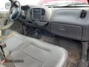 ✅ 2004 Ford F-150 XL • VIN: 2FTRF18WX4CA39021 • Lot: 86157494. Wystawiony na Copart z przebiegiem Nie podano. Bezpłatny archiwum sprzedaży aukcyjnych z USA i szczegółowy raport historii pojazdu na DreamBid. Zdjęcie 8.