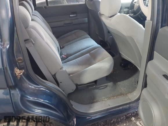 ✅ 2006 Dodge Durango SLT • VIN: 1D4HB48N06F170548 • Lot: 43556001. Wystawiony na IAAI z przebiegiem 102 908 mil. Bezpłatny archiwum sprzedaży aukcyjnych z USA i szczegółowy raport historii pojazdu na DreamBid. Zdjęcie 8.