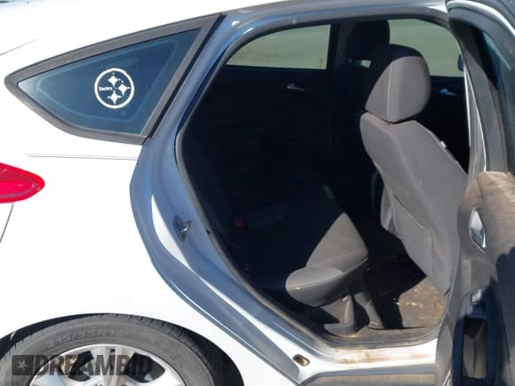 ✅ 2014 Ford Focus SE • VIN: 1FADP3K21EL138431 • Lot: 43640755. Listed on IAAI with 141,361 mi. Free auction sales archive from the USA and detailed vehicle history report at DreamBid. Image 8.