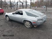 ✅ 1982 Porsche 928 • VIN: WP0JA0924CS821911 • Lot: 43711051. Wystawiony na IAAI z przebiegiem 114 079 mil. Bezpłatny archiwum sprzedaży aukcyjnych z USA i szczegółowy raport historii pojazdu na DreamBid. Zdjęcie 3.