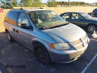 ✅ 2005 Dodge Caravan SE • VIN: 1D4GP25B05B410702 • Lot: 43847060. Wystawiony na IAAI z przebiegiem 102 984 mil. Bezpłatny archiwum sprzedaży aukcyjnych z USA i szczegółowy raport historii pojazdu na DreamBid. Zdjęcie 1.