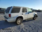 ✅ 1996 Oldsmobile Bravada • VIN: 1GHDT13W3T2704484 • Lot: 87770125. Listed on Copart with 308,972 mi. Free auction sales archive from the USA and detailed vehicle history report at DreamBid. Image 3.