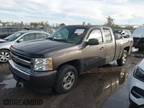 ✅ 2008 Chevrolet Silverado 1500 1LT • VIN: 1GCEC19J58Z140020 • Lot: 43480851. Listed on IAAI with 194,047 mi. Free auction sales archive from the USA and detailed vehicle history report at DreamBid. Image 17.