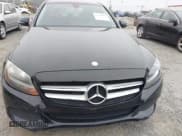 ✅ 2016 Mercedes-Benz C 300 • VIN: 55SWF4JB8GU172142 • Lot: 42804685. Wystawiony na IAAI z przebiegiem 129 169 mil. Bezpłatny archiwum sprzedaży aukcyjnych z USA i szczegółowy raport historii pojazdu na DreamBid. Zdjęcie 6.