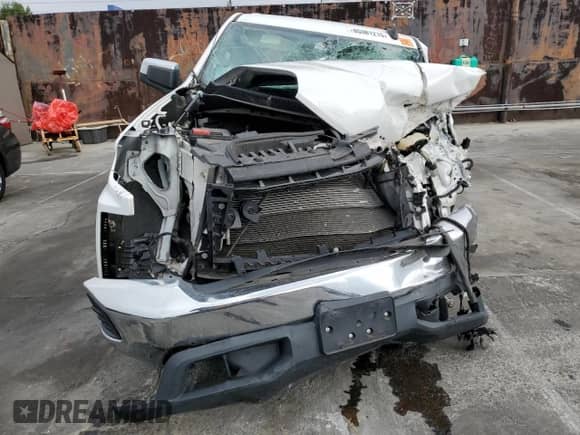 ✅ 2019 Chevrolet Silverado 1500 LT • VIN: 3GCPWCED8KG186718 • Лот: 85381215. Опубликован ранее на Copart с пробегом Не указан. Бесплатный доступ к архиву аукционных продаж из США и подробный отчёт об истории автомобиля на DreamBid. Изображение 5.