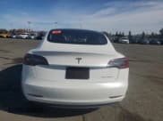 ✅ 2018 Tesla Model 3 Long Range Battery • VIN: 5YJ3E1EB4JF146712 • Lot: 90523515. Wystawiony na Copart z przebiegiem 95 223 mil. Bezpłatny archiwum sprzedaży aukcyjnych z USA i szczegółowy raport historii pojazdu na DreamBid. Zdjęcie 6.