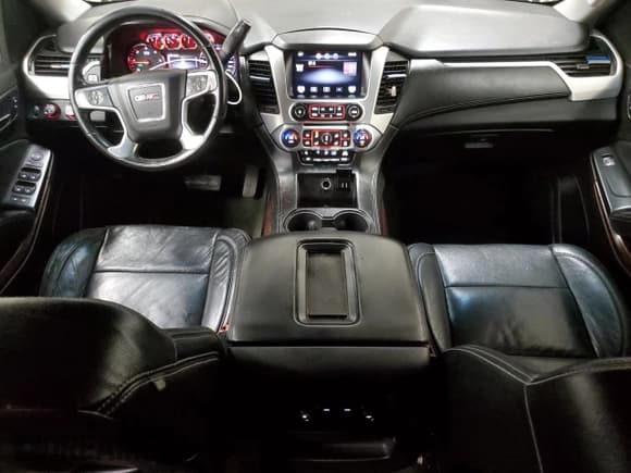 ✅ 2015 GMC Yukon SLE • VIN: 1GKS2AKC1FR261405 • Лот: 81638295. Опубликован ранее на Copart с пробегом 138 746 миль. Бесплатный доступ к архиву аукционных продаж из США и подробный отчёт об истории автомобиля на DreamBid. Изображение 8.