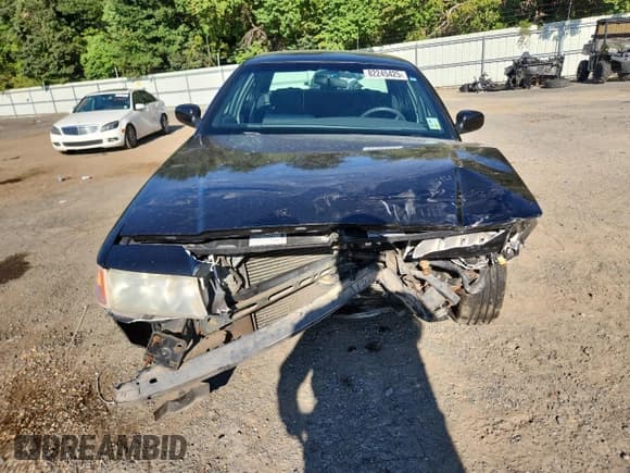 ✅ 2000 Mercury Grand Marquis GS • VIN: 2MEFM74W2YX707926 • Lot: 82245425. Wystawiony na Copart z przebiegiem 80 108 mil. Bezpłatny archiwum sprzedaży aukcyjnych z USA i szczegółowy raport historii pojazdu na DreamBid. Zdjęcie 5.