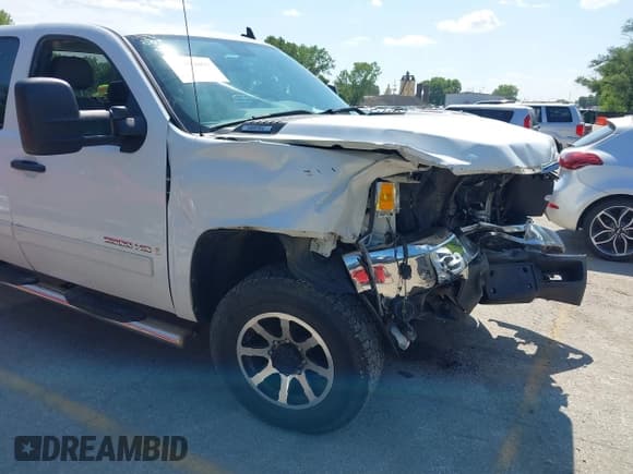✅ 2009 Chevrolet Silverado 2500HD LT • VIN: 1GCHK59K69E104751 • Lot: 39898897. Listed on IAAI with 196,972 mi. Free auction sales archive from the USA and detailed vehicle history report at DreamBid. Image 6.